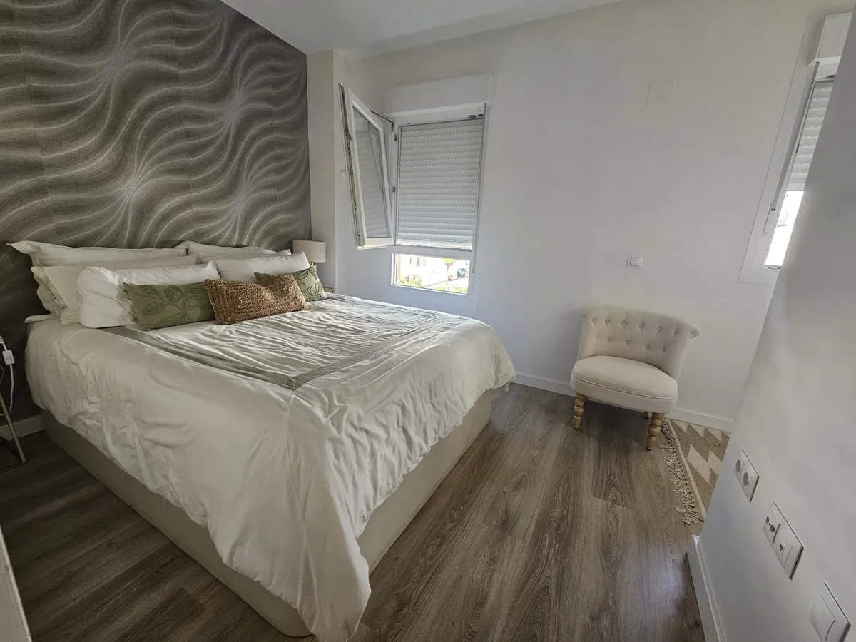 837079fd-d592-4bb6-93c4-2fe0588c11e2