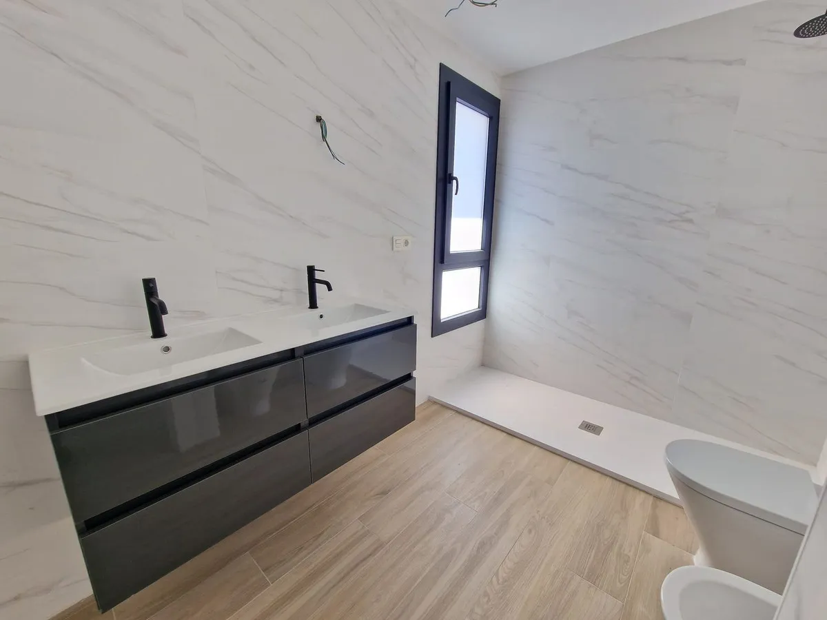 53f86011-10e7-4d19-bee0-107620e75d17