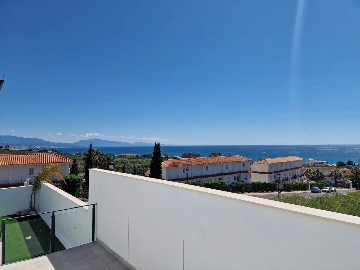 9e97cef4-1c6b-4f5c-9e91-aef4458650c5