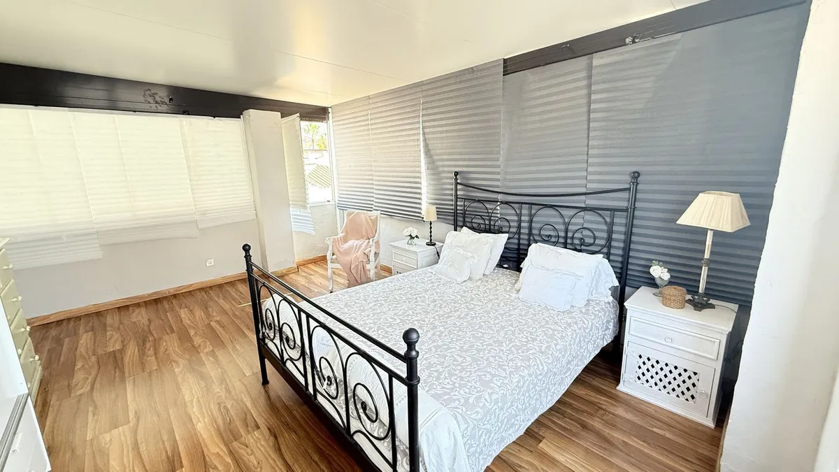 3dc2a03d-5dcc-4155-af80-a2cf71b81a19