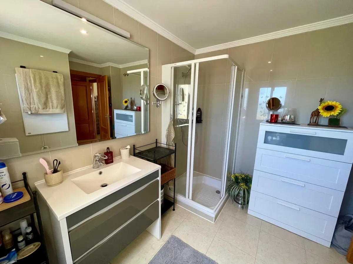 aa060c98-dddf-427b-a7b4-3300e226ce1f