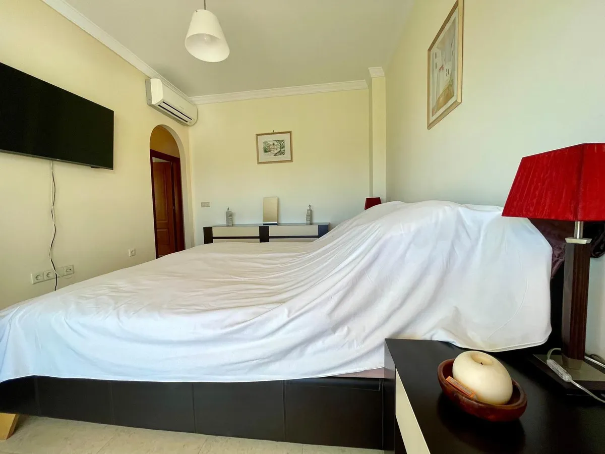 e56f9b30-a99a-4dd5-a712-8ff21e795e5b