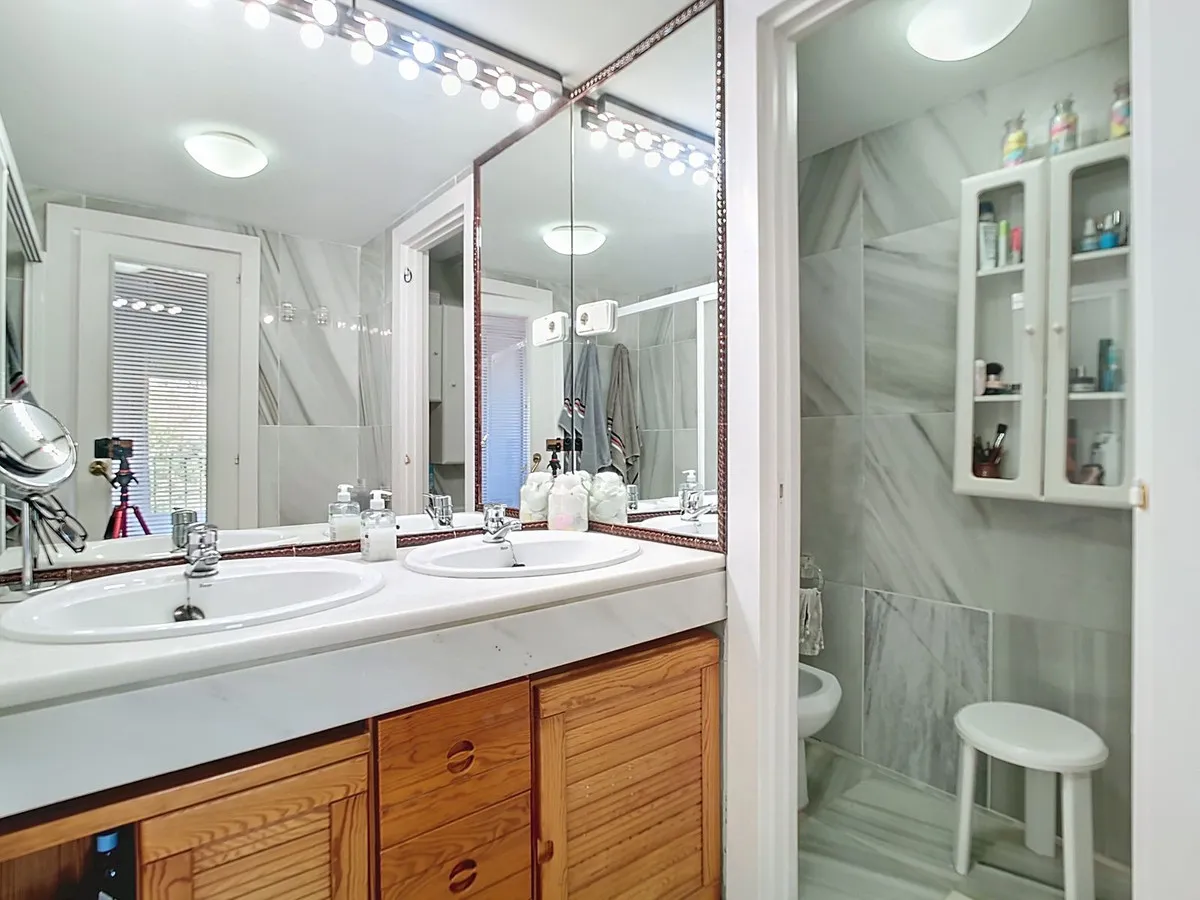 48c6c10d-7f06-4ff6-ad75-d51120f4f2a3