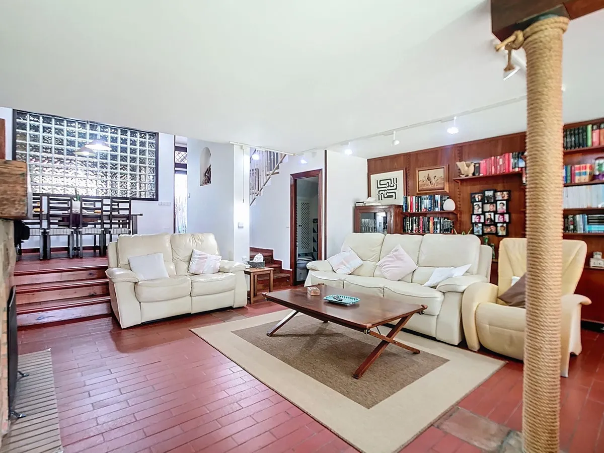 ae433640-6811-4082-b092-710b4e4c897b