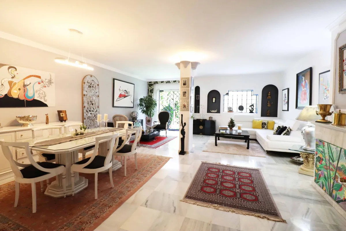 b9e26a51-5e8a-4744-a77d-1c2c10ceb895