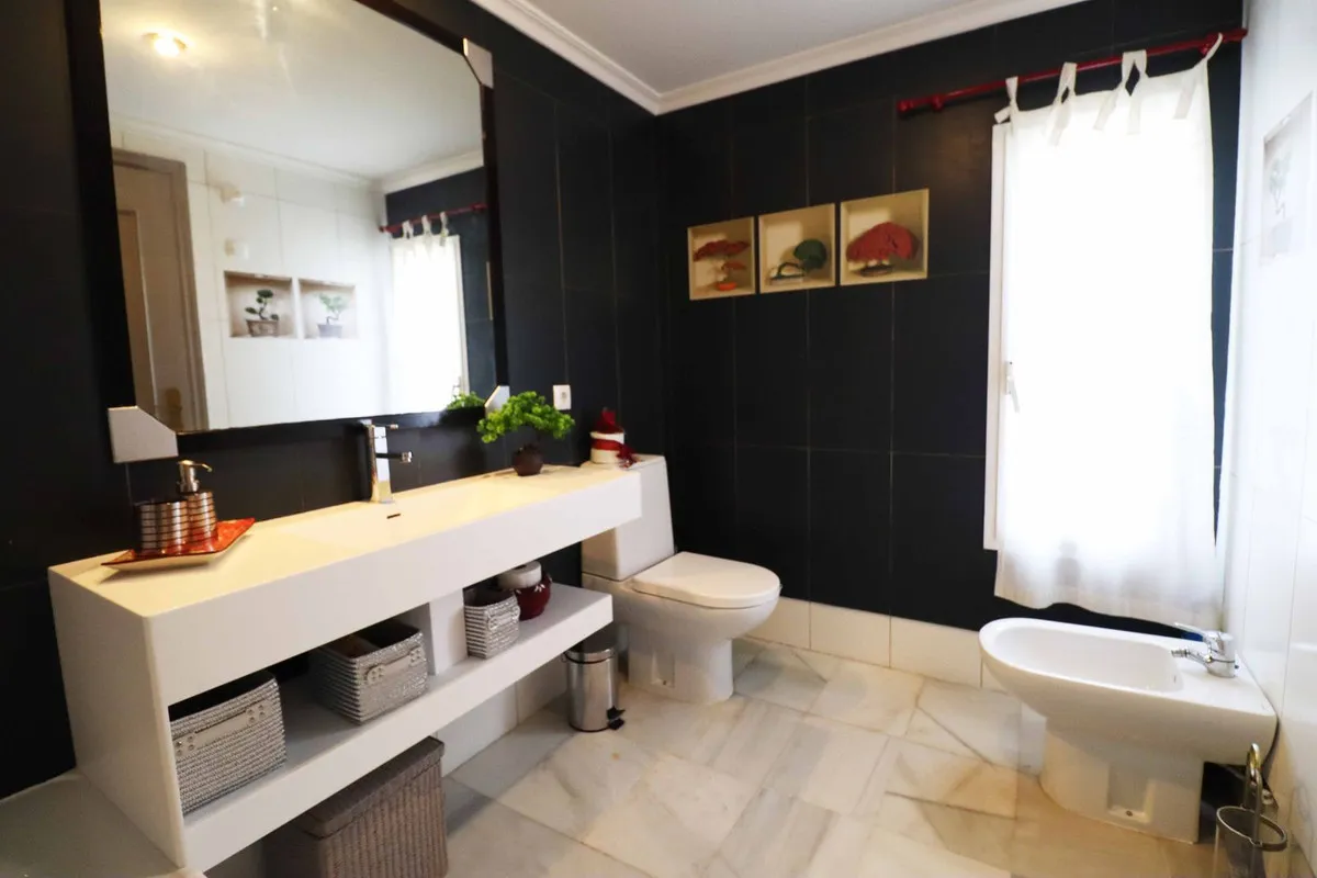 dd82b4e0-fe0b-49a2-8c28-53ba3f1a1852