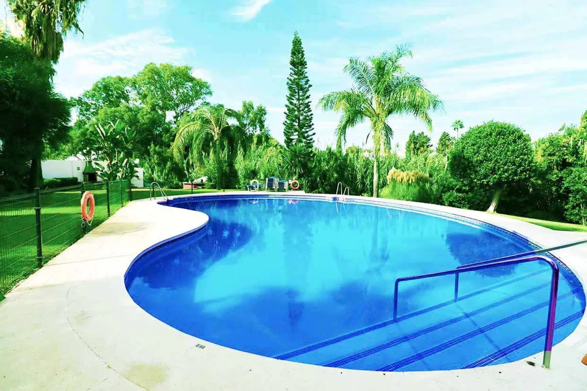 e0d69464-ef28-4db1-9ef1-bc5e51320d83