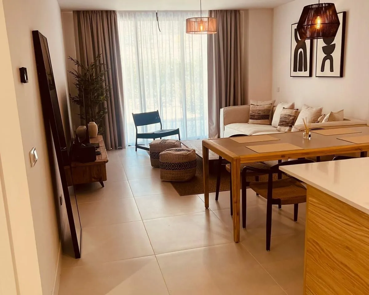 f6db81c7-e039-4a09-a40c-da2924fa5805