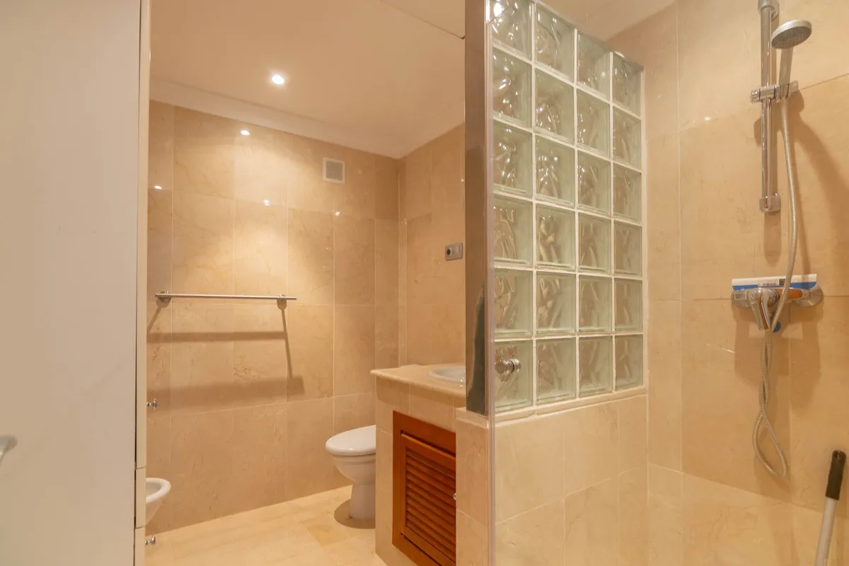 6f995abf-d484-44bc-95fe-95c2cf00ad93