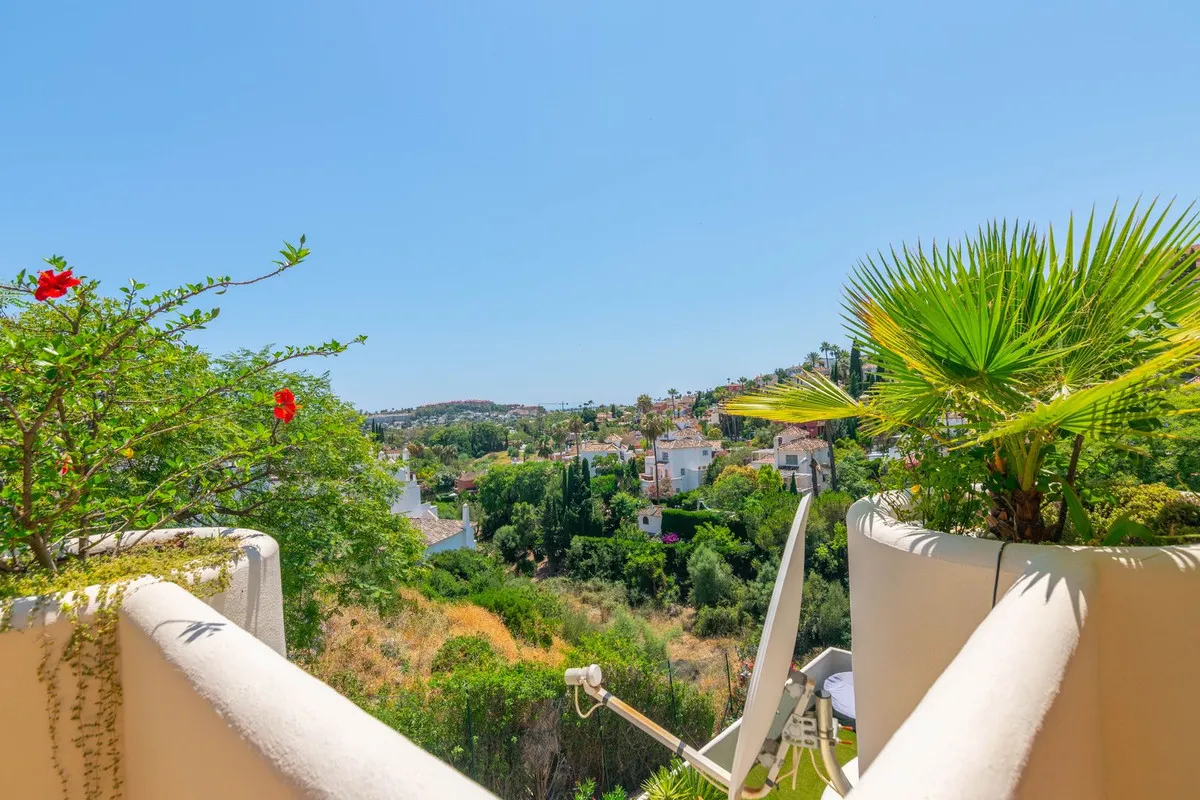 72b04d90-c7dd-43b2-8582-3bef4b0b075c