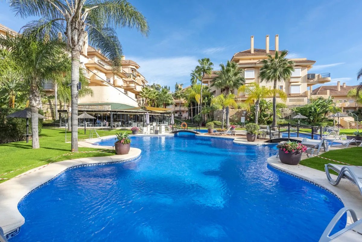 742cbc98-a0b3-4337-98de-1794a22a1496