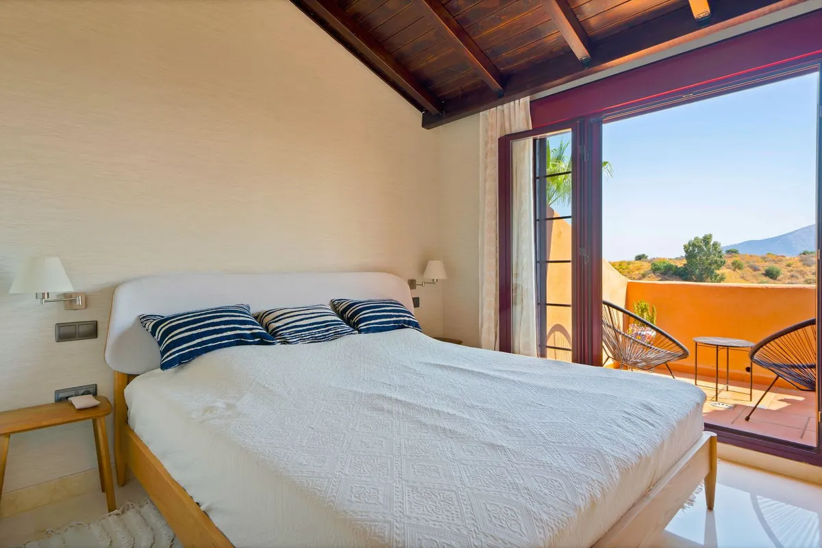 173f7127-00bd-416f-9029-354c861e6c6d