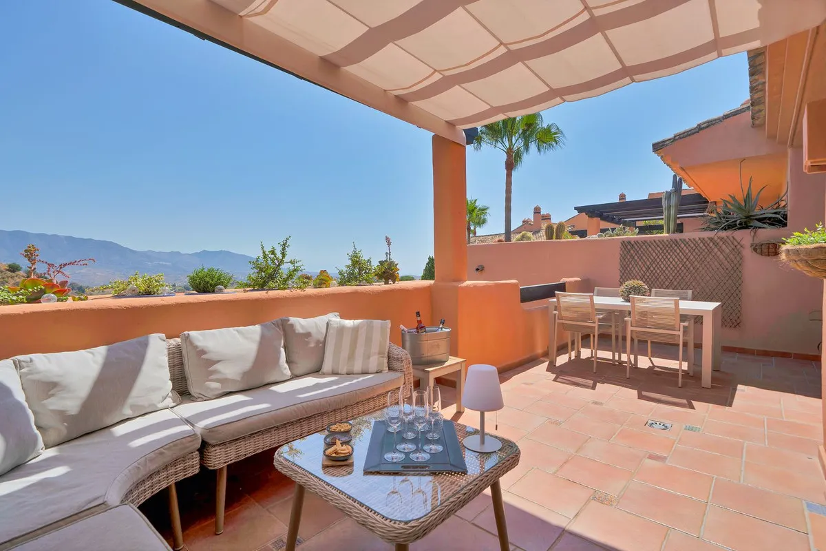 c15a0022-8b5f-4953-954b-07d7a2028657