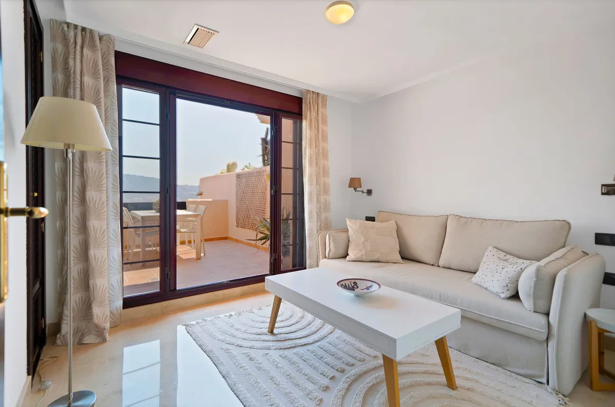 d0cc4528-40ab-48e7-b7b0-6d1c2256e382