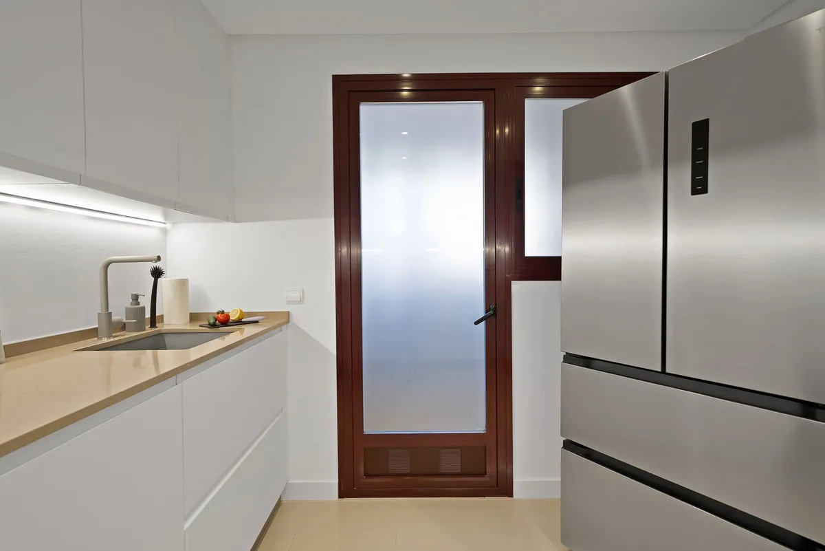 db61efb8-bdc9-48ae-a246-f9d04e739560