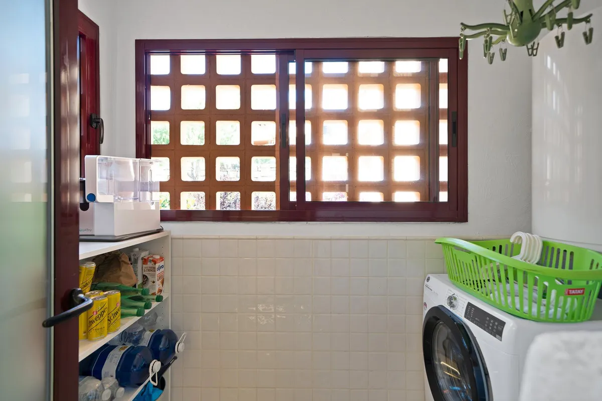 dfa8f203-669a-4455-b159-37d0dd932c65