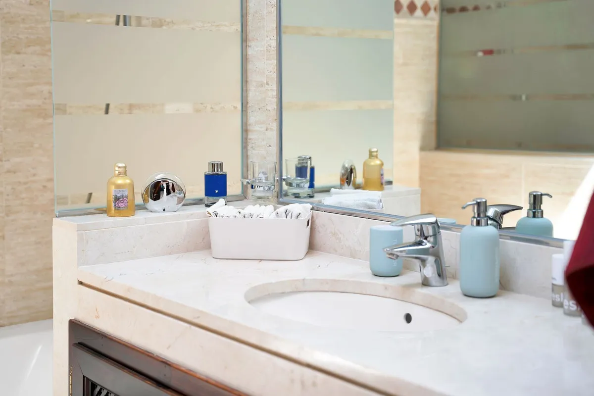 e96b623b-d306-47d6-8fb2-fb166b17b774