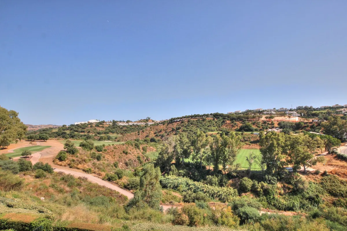 0d330e4c-3cc1-4d69-8fd5-e8ef015b5c3a