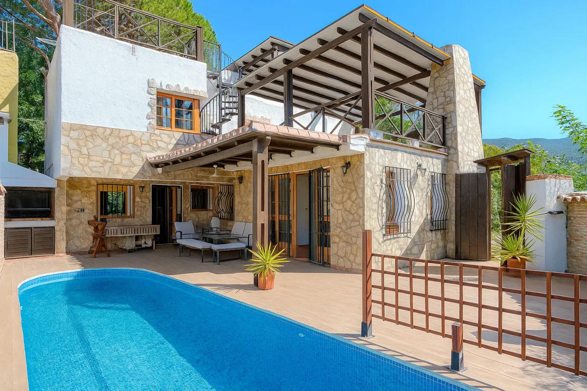 03bf8cd2-bab8-4ef3-8aee-14cc377cb1a3