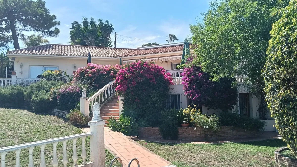 03bd245c-33c9-445d-80d0-ea8285938030