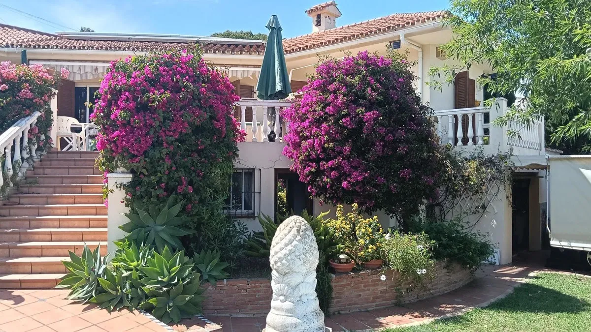 b10f1747-5214-49d4-b0ad-ce4c917f2c16