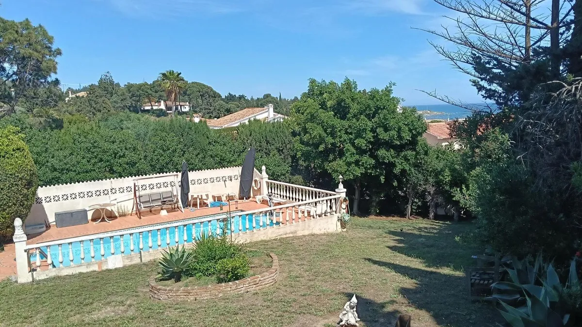 b22b804d-f4b4-4a3b-a4be-531c769a8157