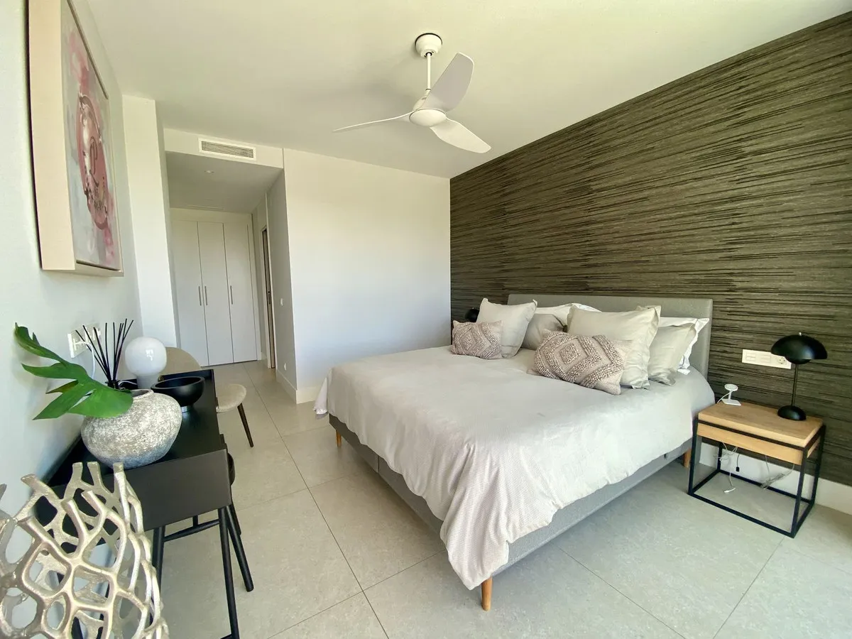 6a52a918-30a8-4d89-a6de-40e8a03164ae