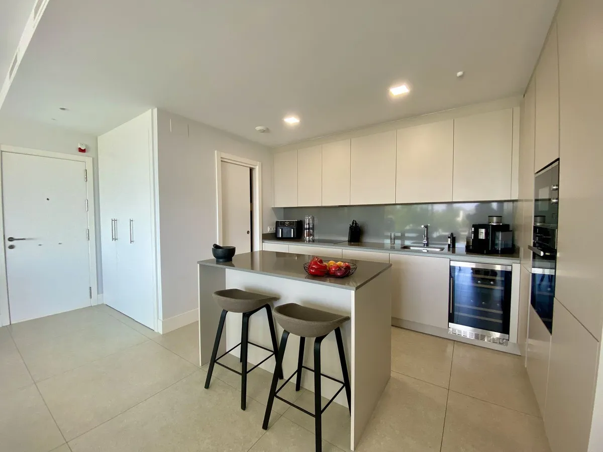 93aa8956-3939-4ccf-95bd-f61e3cc33b6a