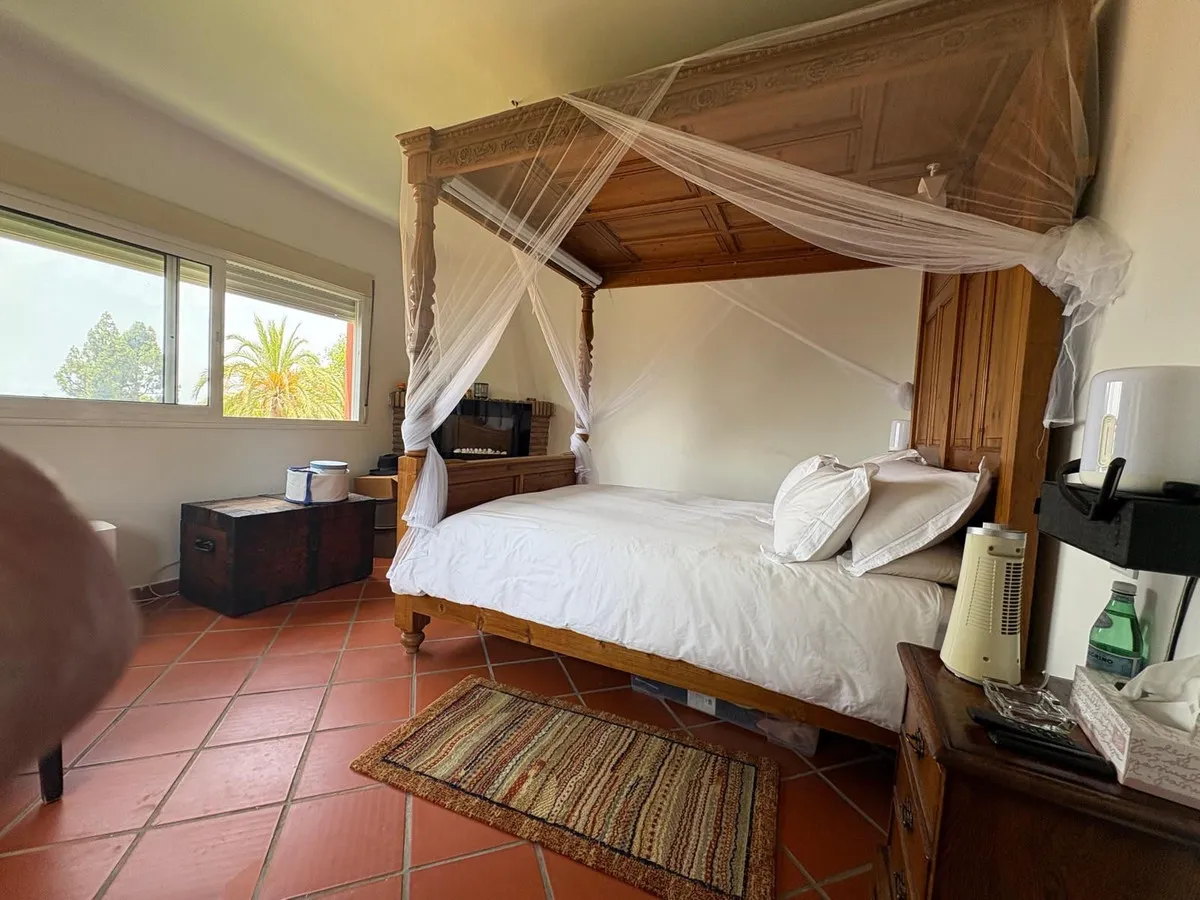 a1ad741d-08c0-4d04-a290-7be240851778