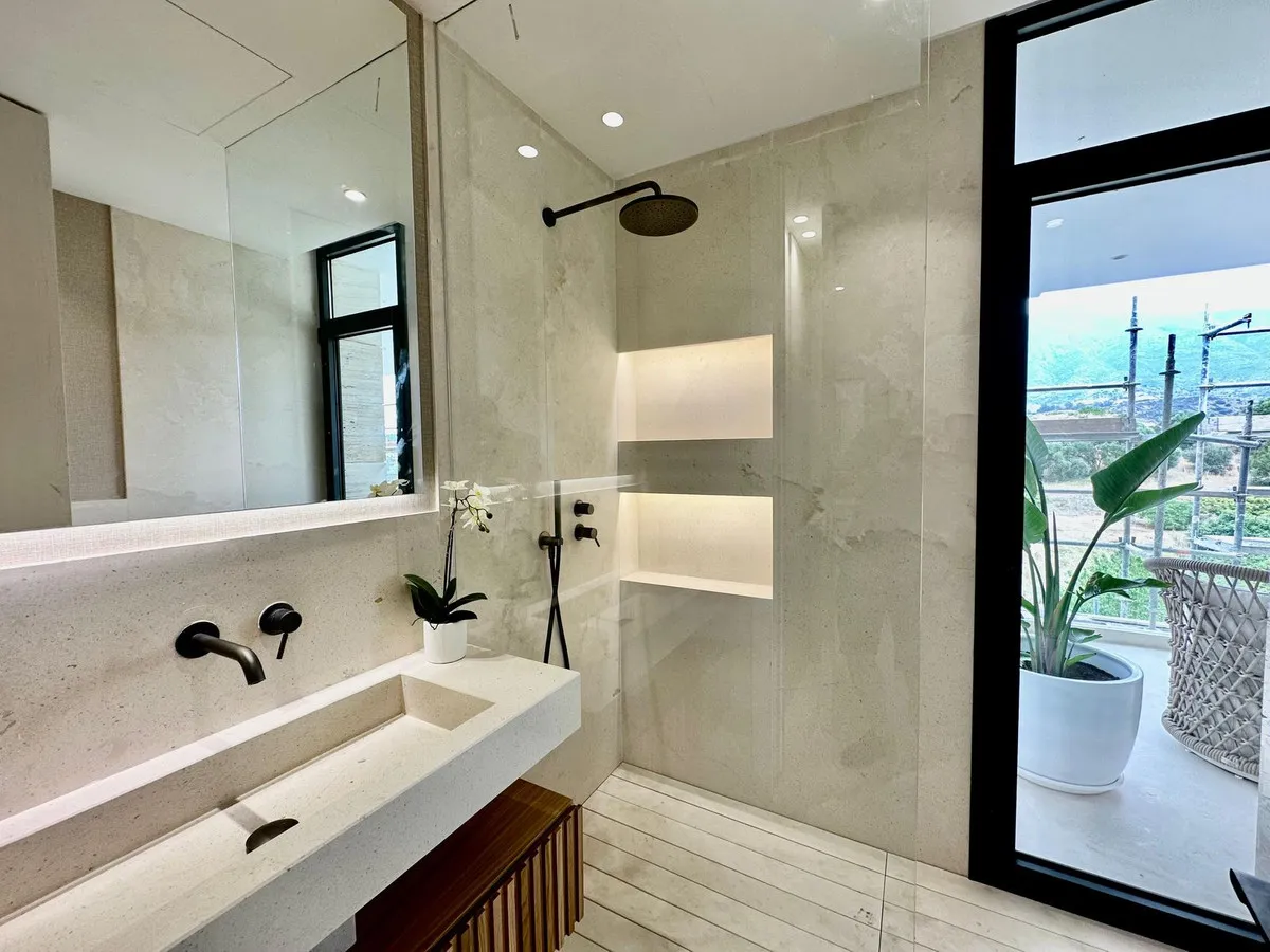 37b5b731-5d02-40e7-a64f-48b9a5f43576