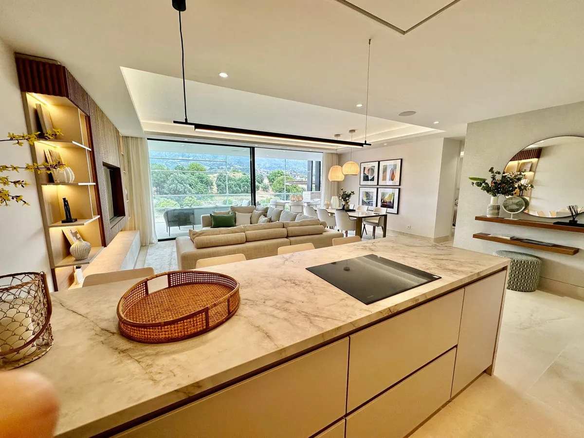 4c7ab4db-f3fd-4cd5-9693-742aadd1e4c2