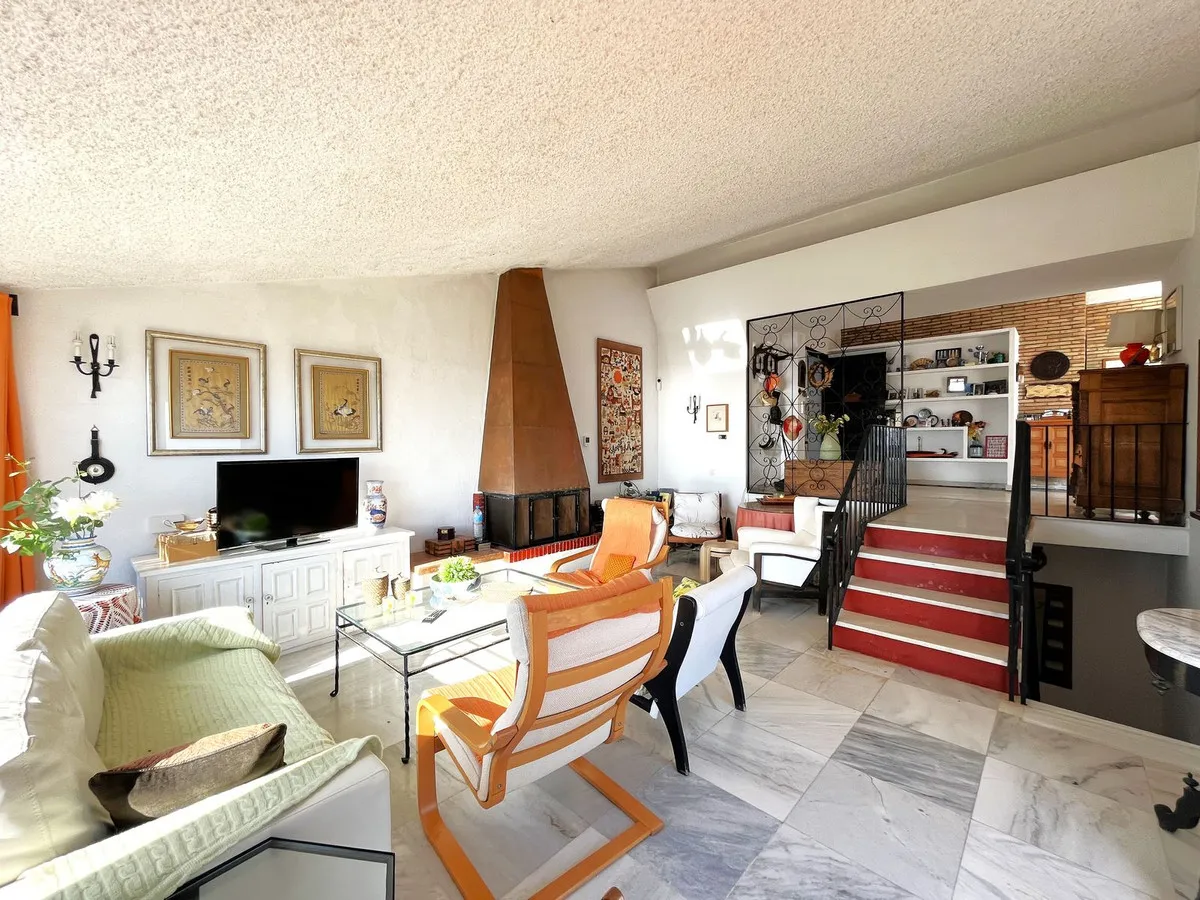 49a94e71-ec0d-4702-8000-b5a3e68eb4c8