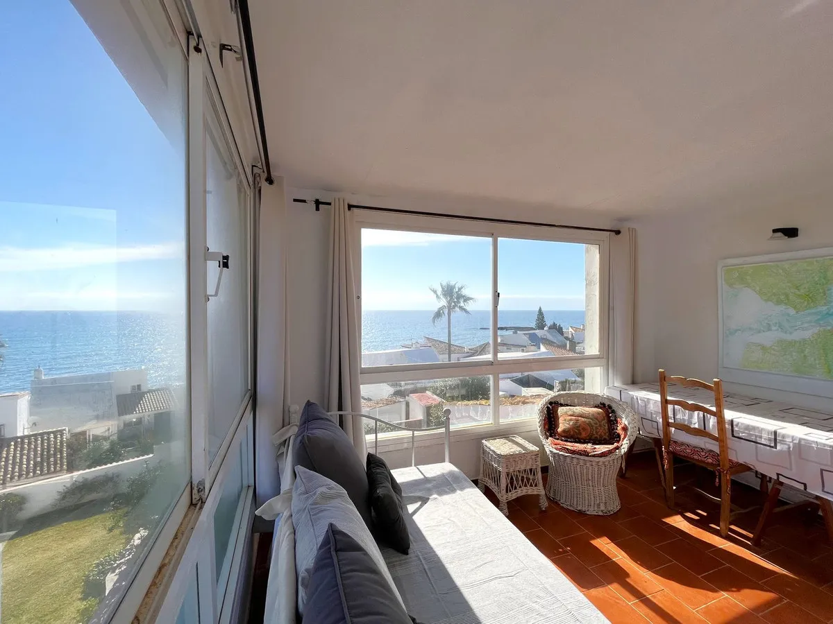 77e698da-796d-4d8b-b74c-2b40b21b49cf