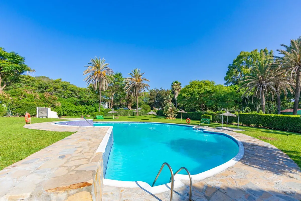 bfdd2df0-a600-483a-b301-0d4443513f53