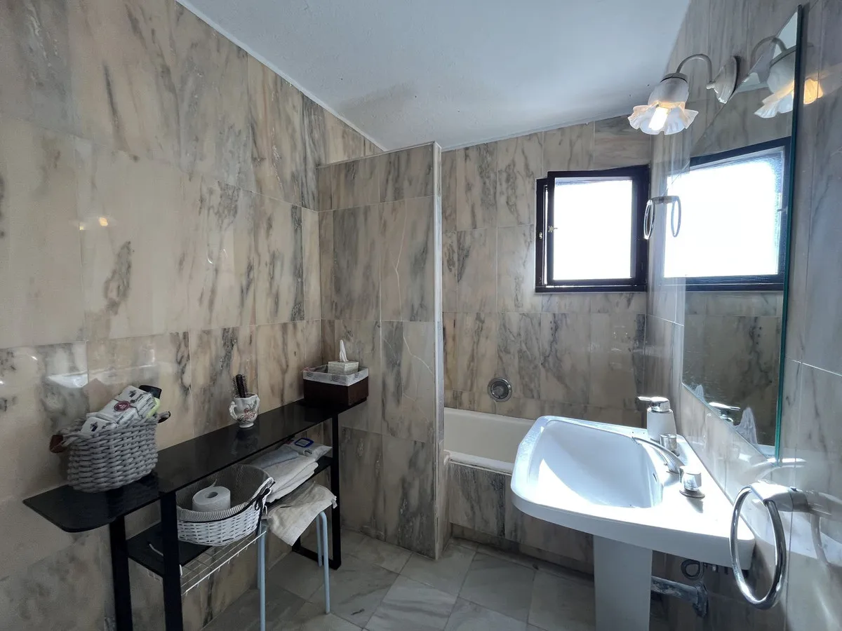 ec5920cc-a2fa-4654-a372-98ee33debe77