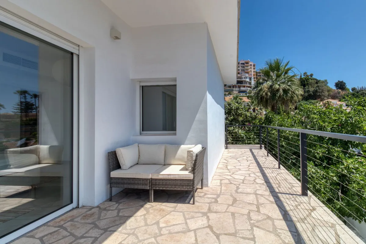 14e3eb3b-6fd7-46c1-ac71-17be3800108a