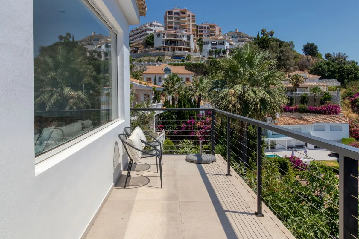 3b1ca296-c21d-403c-863c-bffc35264117