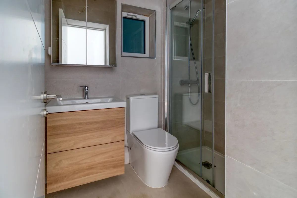 6c810a5f-73f0-4707-977a-e312533c06d6