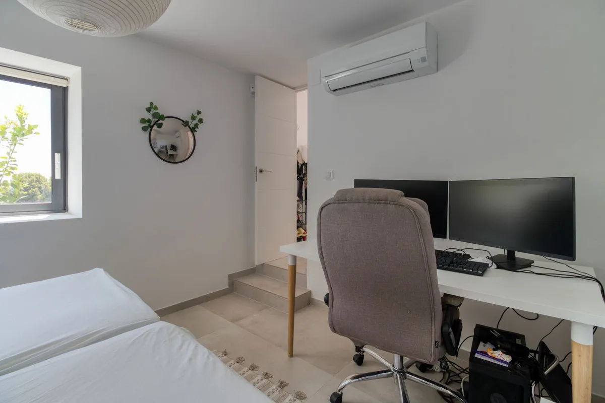 83c9d96b-40d7-4229-9cf5-aedcdb19665a