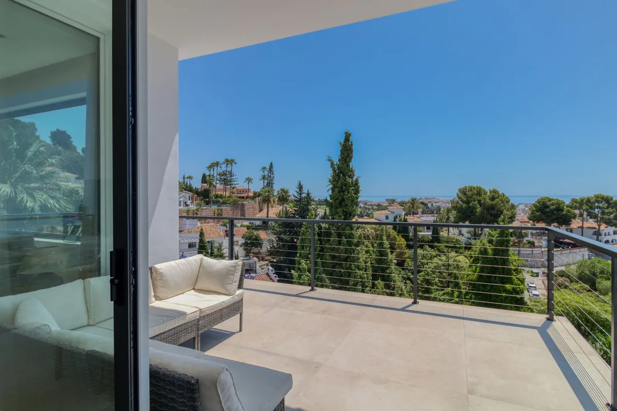 9dd3d4b2-8afe-4868-98f9-2d8e800cab99