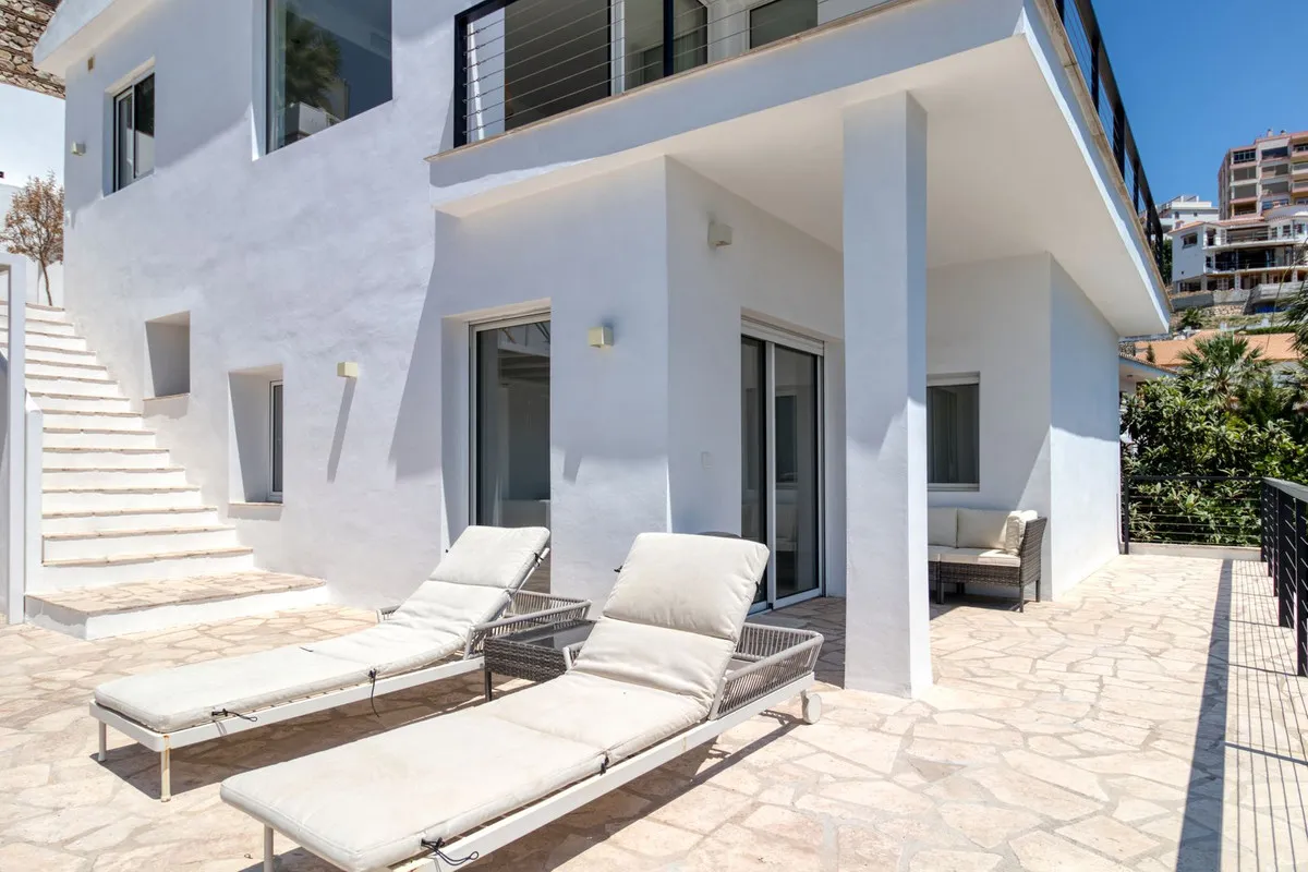 fc9c4a76-e2ed-4f70-80d0-75576ecbad6c