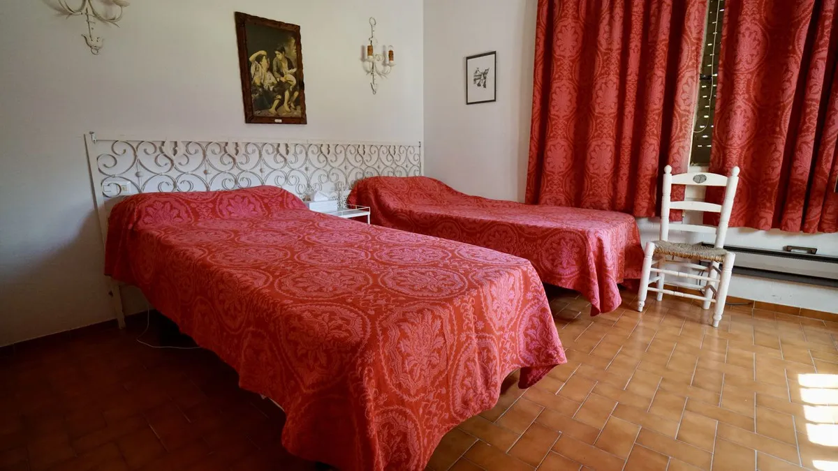 1ae75dc6-a714-4c49-abe0-bee5324ef08a