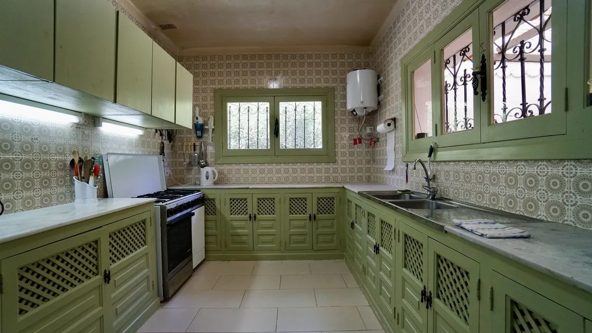 1b6e25e5-49b0-4cb7-bca6-4fb97c8f8a4c