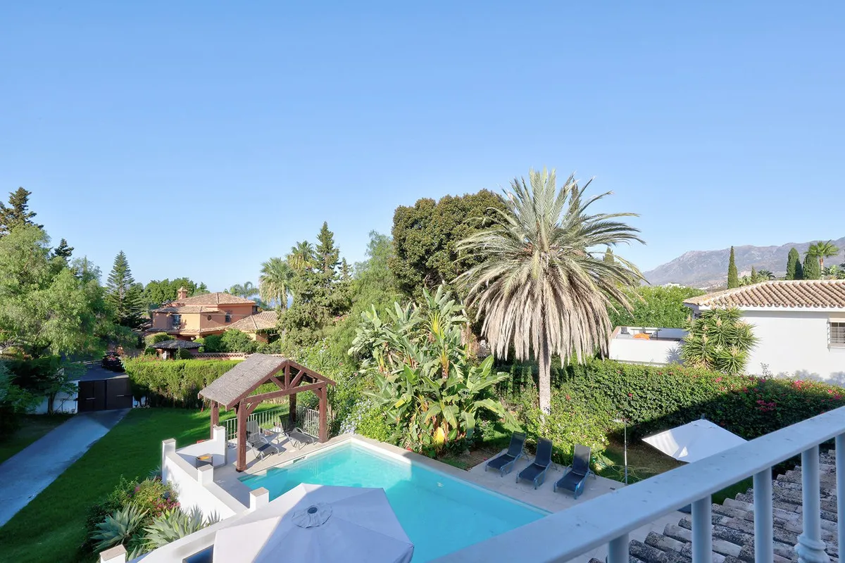 07b592ca-bde9-478a-b241-f772a9f60952