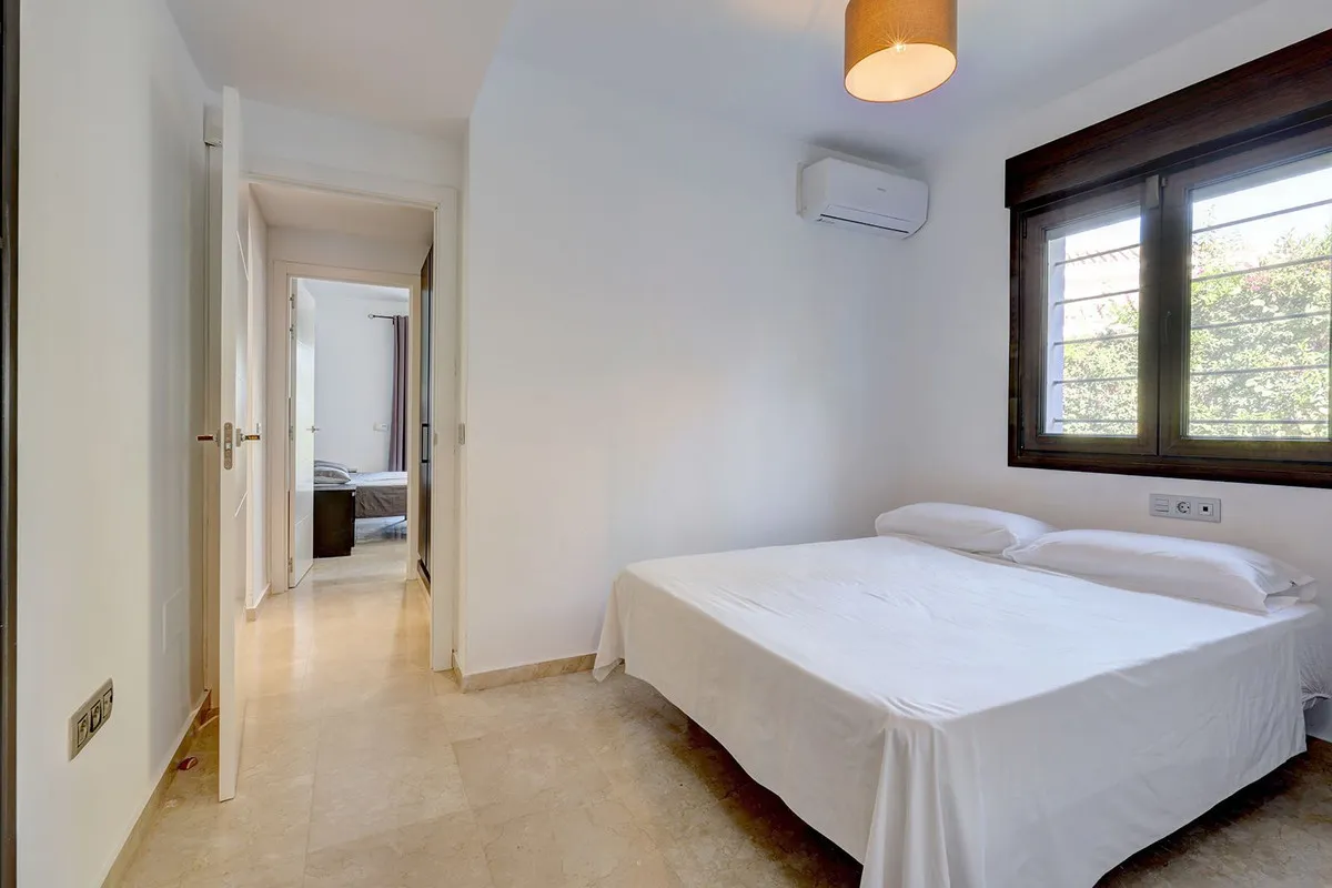 2a9f6109-0853-46fb-8c37-8caf5ea2ac26