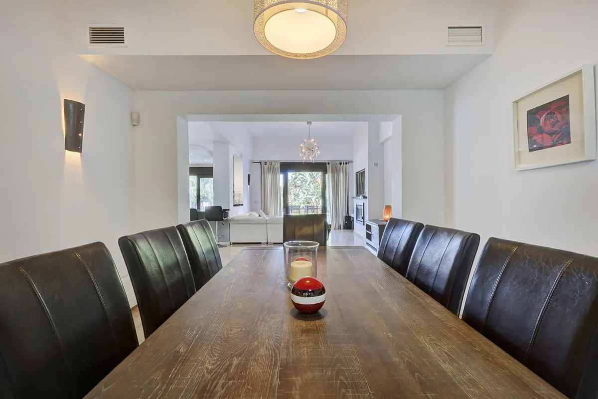 4d260a1a-3d1e-45a1-ba61-a9f8d7432601