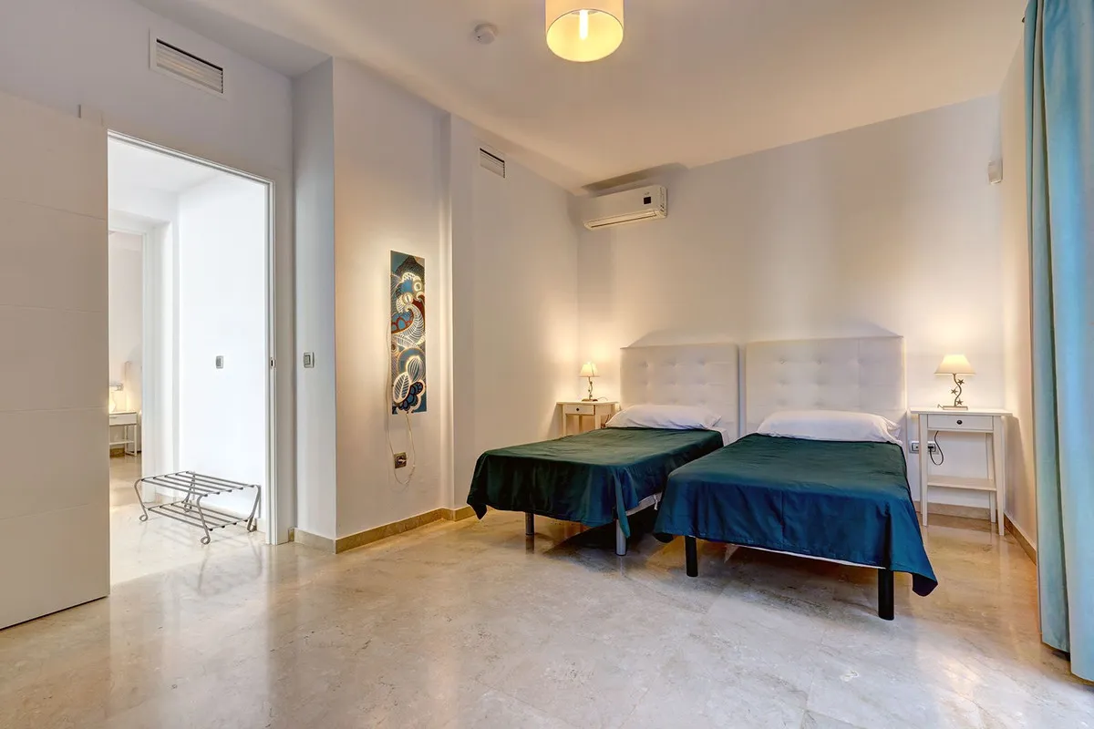 5c01fd3b-ec30-4b3d-8925-f9be417b85bb