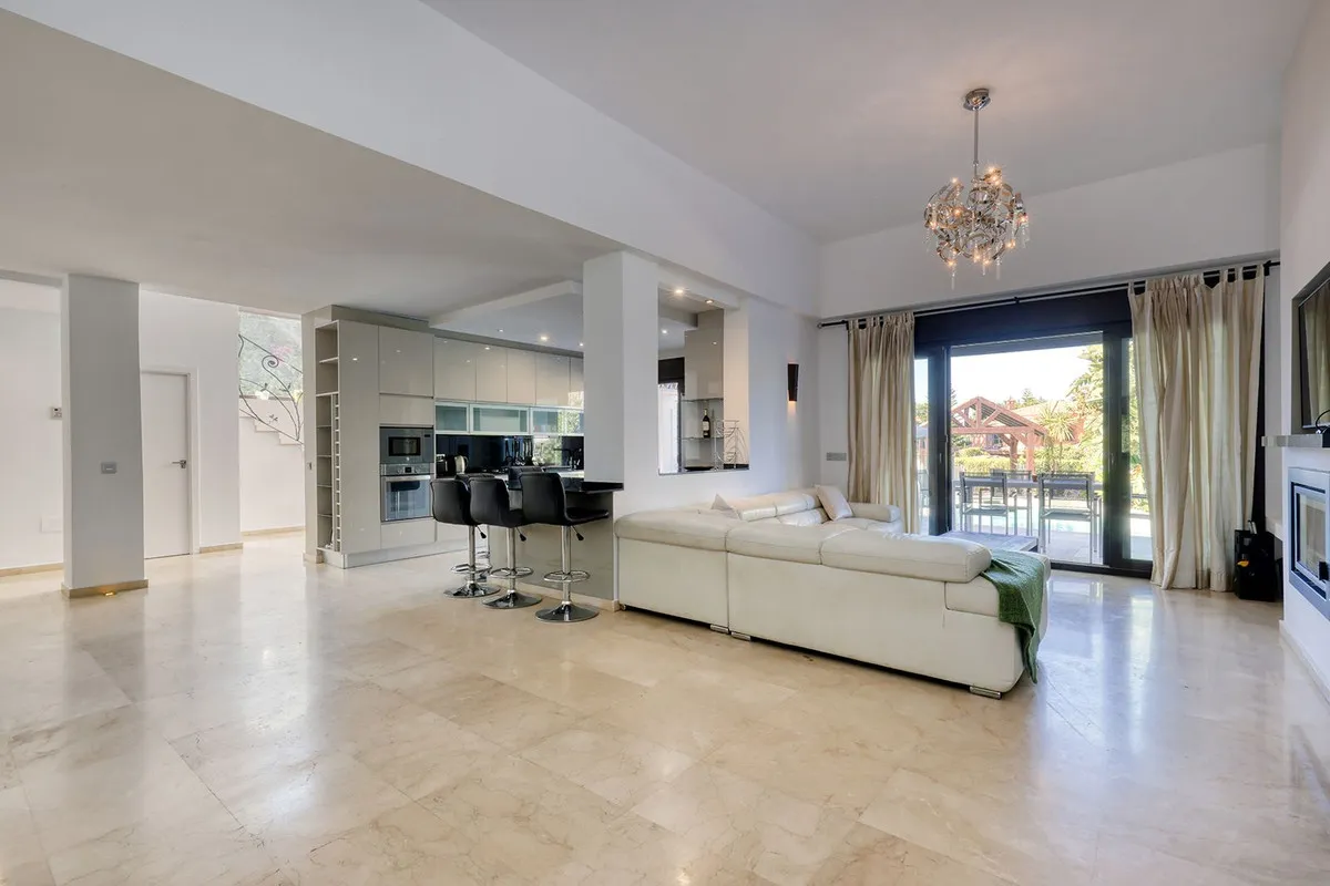 65ac89d9-0325-45b7-bb11-58da95649a14