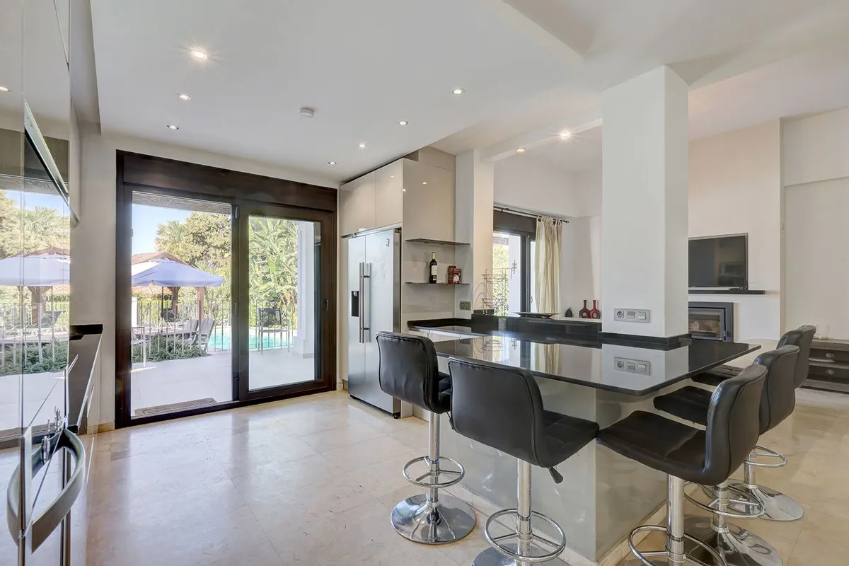 749601c8-af67-463d-8e94-0b04022b7266