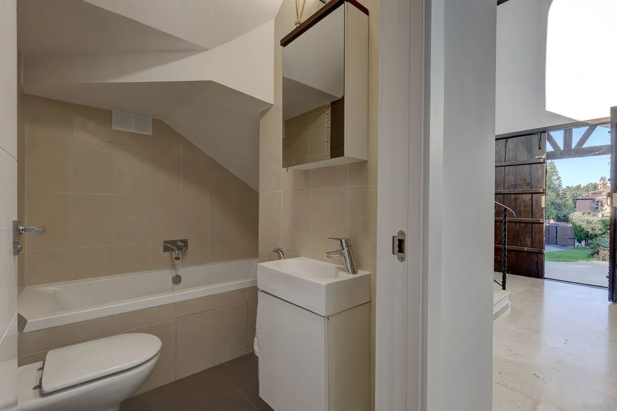 867e865d-9026-4478-a082-7d8691a46337